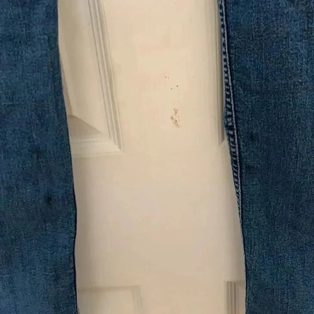 Divided Distressed Skinny Jeans - Picture 3 of 3